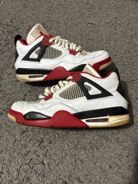 Jordan 4 fire red 2012